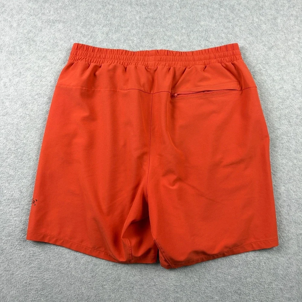 lululemon athletica small mark